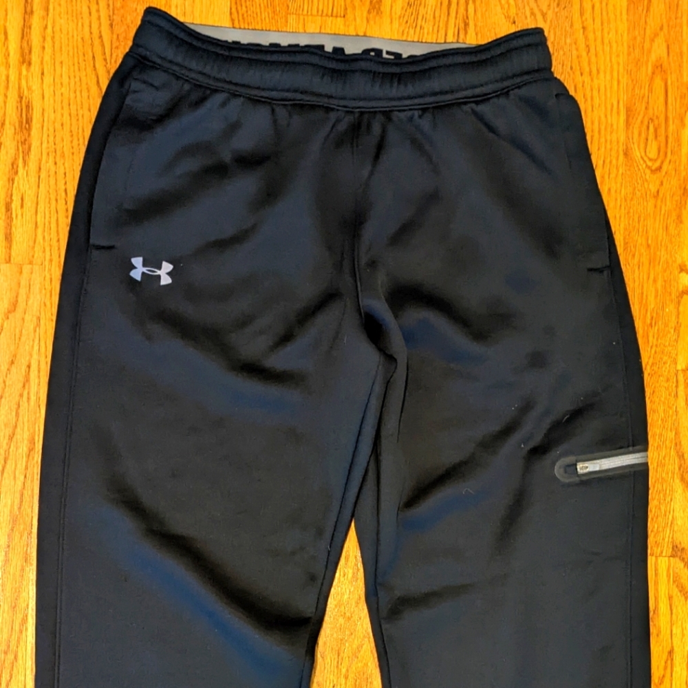 NWOT Under Armor Cold Gear Storm sweat pants size Large